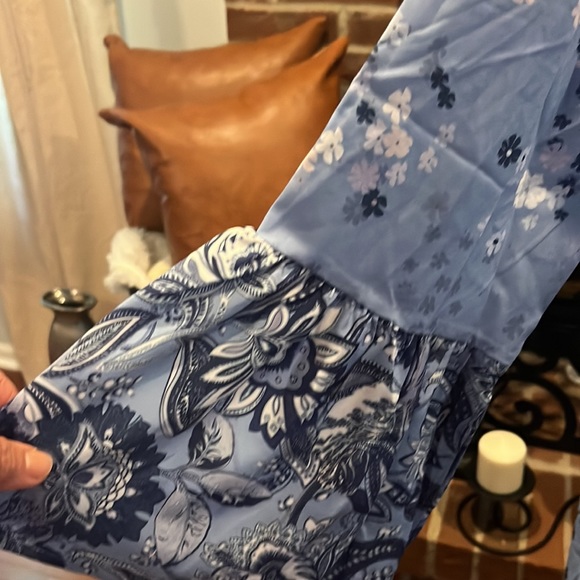 Noracora BoHo dress Blue floral print/ half button down.Size:M Loose fit. NWT - Picture 4 of 9